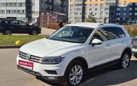 Volkswagen Tiguan II, 2018 год, 2 500 000 рублей, 2 фотография