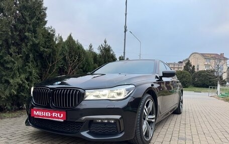 BMW 7 серия, 2018 год, 4 350 000 рублей, 13 фотография