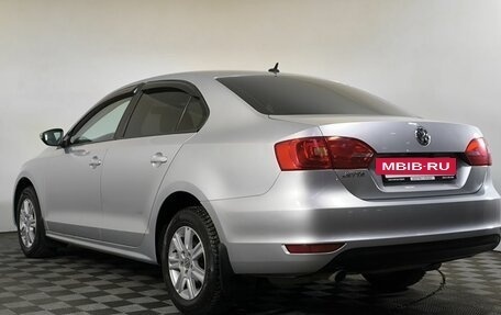Volkswagen Jetta VI, 2013 год, 1 050 000 рублей, 4 фотография