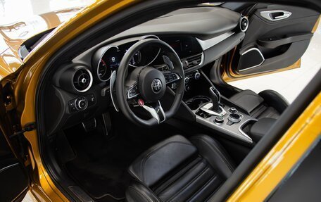 Alfa Romeo Giulia II, 2022 год, 5 500 000 рублей, 9 фотография