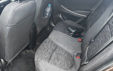 Hyundai Solaris II рестайлинг, 2015 год, 490 000 рублей, 16 фотография