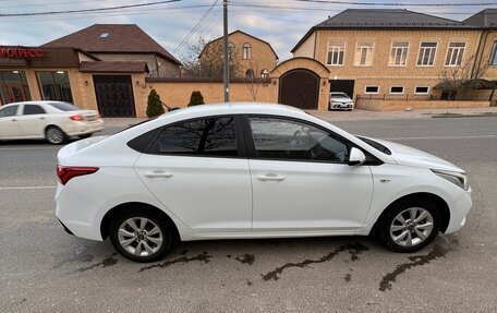 Hyundai Solaris II рестайлинг, 2019 год, 1 060 000 рублей, 4 фотография