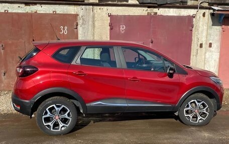 Renault Kaptur I рестайлинг, 2019 год, 1 890 000 рублей, 8 фотография