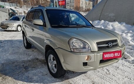 Hyundai Tucson III, 2007 год, 870 000 рублей, 2 фотография