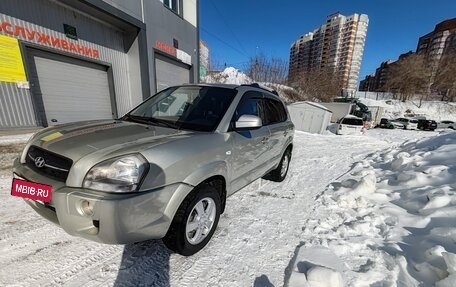 Hyundai Tucson III, 2007 год, 870 000 рублей, 4 фотография