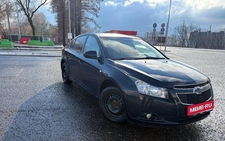 Chevrolet Cruze II, 2011 год, 553 000 рублей, 3 фотография