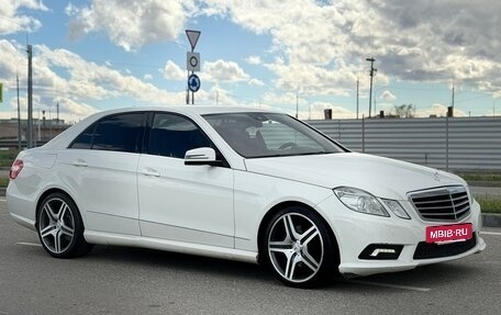 Mercedes-Benz E-Класс, 2011 год, 1 500 000 рублей, 8 фотография