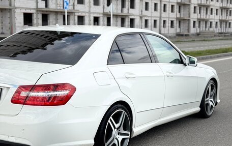 Mercedes-Benz E-Класс, 2011 год, 1 500 000 рублей, 10 фотография