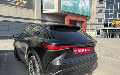 Lexus RX IV рестайлинг, 2023 год, 9 980 000 рублей, 2 фотография