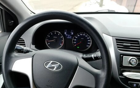 Hyundai Solaris II рестайлинг, 2014 год, 625 000 рублей, 3 фотография