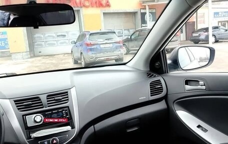 Hyundai Solaris II рестайлинг, 2014 год, 625 000 рублей, 9 фотография