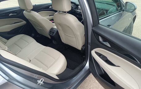 Opel Insignia II рестайлинг, 2019 год, 1 790 000 рублей, 27 фотография