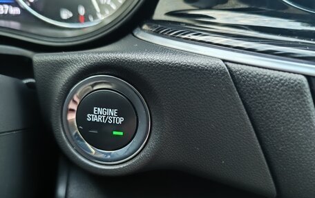 Opel Insignia II рестайлинг, 2019 год, 1 790 000 рублей, 20 фотография