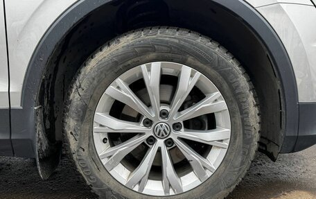 Volkswagen Tiguan II, 2019 год, 2 500 000 рублей, 14 фотография