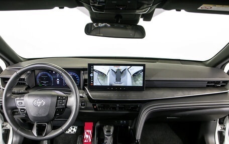 Toyota Camry, 2024 год, 4 238 000 рублей, 10 фотография