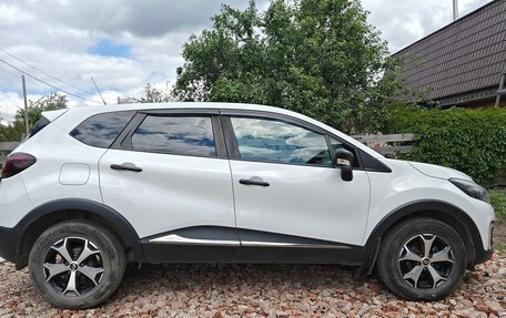 Renault Kaptur I рестайлинг, 2018 год, 1 090 000 рублей, 3 фотография