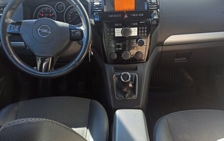 Opel Zafira B, 2011 год, 590 000 рублей, 5 фотография