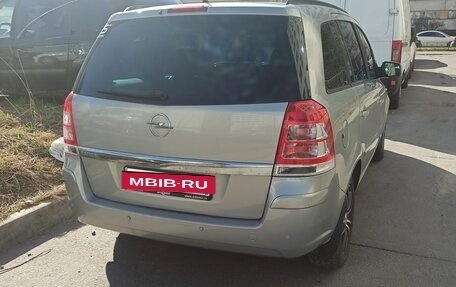 Opel Zafira B, 2011 год, 590 000 рублей, 2 фотография