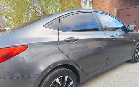 Hyundai Solaris II рестайлинг, 2013 год, 725 000 рублей, 4 фотография