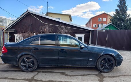 Mercedes-Benz E-Класс, 2002 год, 850 000 рублей, 12 фотография