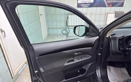 Mitsubishi Outlander III рестайлинг 3, 2022 год, 2 915 000 рублей, 14 фотография