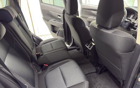 Mitsubishi Outlander III рестайлинг 3, 2022 год, 2 915 000 рублей, 26 фотография