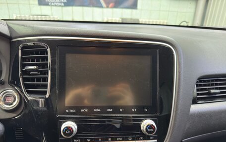 Mitsubishi Outlander III рестайлинг 3, 2022 год, 2 915 000 рублей, 19 фотография