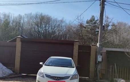 Hyundai Solaris II рестайлинг, 2015 год, 415 000 рублей, 3 фотография