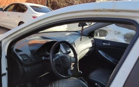 Hyundai Solaris II рестайлинг, 2015 год, 415 000 рублей, 6 фотография