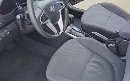 Hyundai Solaris II рестайлинг, 2011 год, 835 000 рублей, 5 фотография