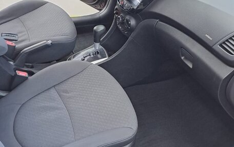 Hyundai Solaris II рестайлинг, 2011 год, 835 000 рублей, 6 фотография