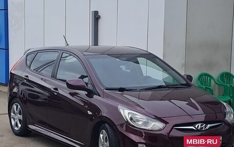 Hyundai Solaris II рестайлинг, 2011 год, 835 000 рублей, 2 фотография