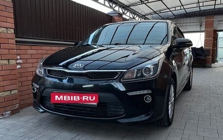 KIA Rio IV, 2017 год, 1 300 000 рублей, 4 фотография
