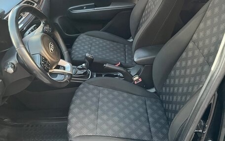 KIA Rio IV, 2017 год, 1 300 000 рублей, 14 фотография