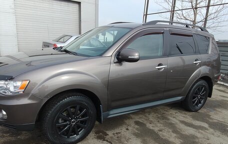 Mitsubishi Outlander III рестайлинг 3, 2011 год, 1 230 000 рублей, 3 фотография