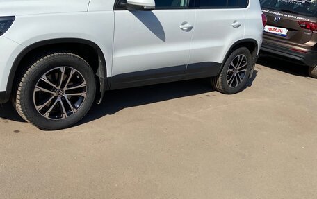 Volkswagen Tiguan I, 2015 год, 1 830 000 рублей, 24 фотография