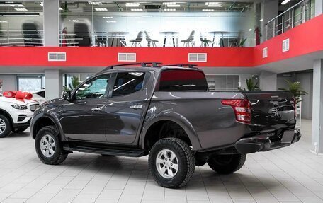 Mitsubishi L200 IV рестайлинг, 2017 год, 2 090 000 рублей, 2 фотография
