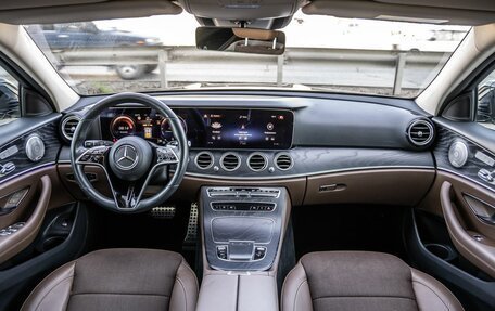 Mercedes-Benz E-Класс, 2021 год, 4 998 000 рублей, 15 фотография