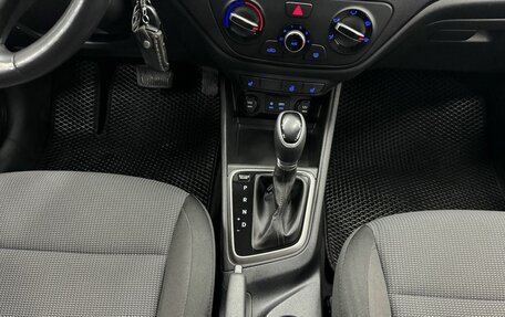 Hyundai Solaris II рестайлинг, 2017 год, 1 350 000 рублей, 11 фотография