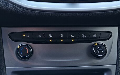 Opel Astra K, 2019 год, 1 099 000 рублей, 19 фотография