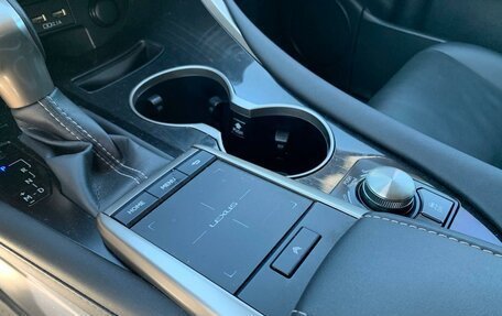 Lexus RX IV рестайлинг, 2020 год, 4 450 000 рублей, 18 фотография