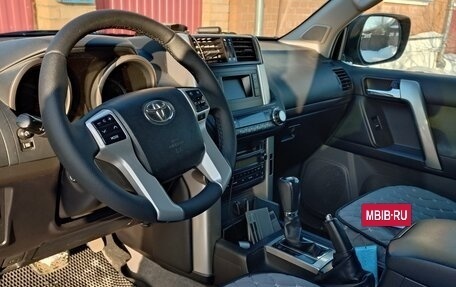 Toyota Land Cruiser Prado 150 рестайлинг 2, 2012 год, 2 650 000 рублей, 8 фотография