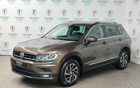Volkswagen Tiguan II, 2018 год, 2 444 000 рублей, 1 фотография