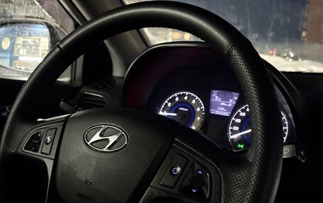 Hyundai Solaris II рестайлинг, 2011 год, 770 000 рублей, 7 фотография