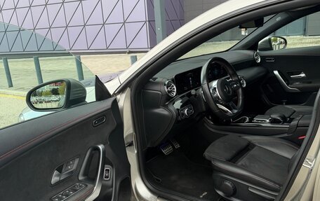 Mercedes-Benz CLA, 2020 год, 2 600 000 рублей, 14 фотография