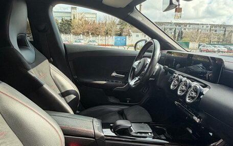 Mercedes-Benz CLA, 2020 год, 2 600 000 рублей, 19 фотография