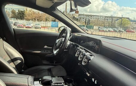 Mercedes-Benz CLA, 2020 год, 2 600 000 рублей, 20 фотография