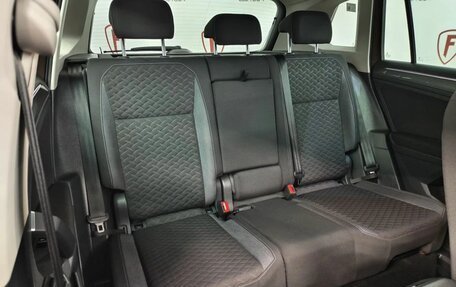 Volkswagen Tiguan II, 2018 год, 2 444 000 рублей, 15 фотография