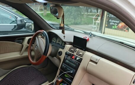 Mercedes-Benz E-Класс, 1996 год, 450 000 рублей, 4 фотография