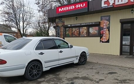 Mercedes-Benz E-Класс, 1996 год, 450 000 рублей, 9 фотография